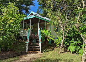 antigua-and-barbuda/fig-tree-drive/landmark/fig-tree-studio-art-gallery