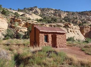 utah/capitol-reef-national-park/landmark/behunin-cabin