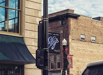 north-dakota/grand-forks/landmark/skies-322