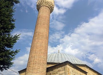 kosovo/lab/landmark/xhamia-e-llapit