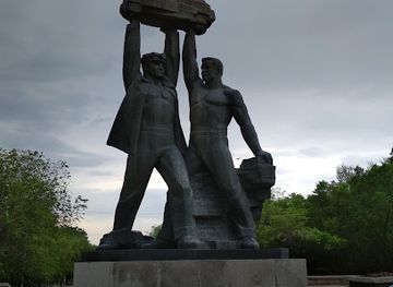 kazakhstan/eastern-kazakhstan/landmark/miners-glory-monument