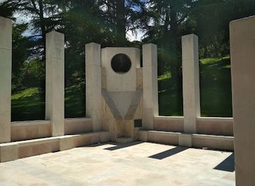 spain/madrid/landmark/monumento-a-miguel-hernandez