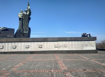 ukraine/donbas/landmark/muzey-druhoyi-svitovoyi-viyny