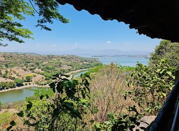 el-salvador/suchitoto/landmark/restaurante-la-fonda-el-mirador