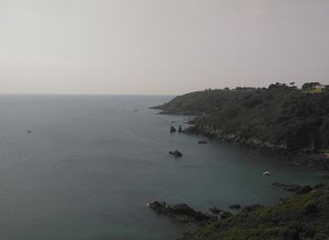 guernsey/vazon-bay/landmark/sausmarez-manor