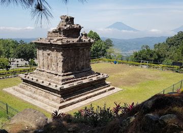 indonesia/java/landmark/gedong-songo-temple
