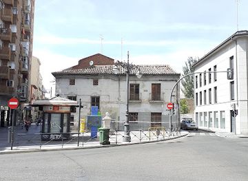 spain/valladolid/landmark/plaza-de-la-cruz-verde