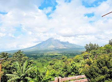 philippines/bicol-region/landmark/daraga-church