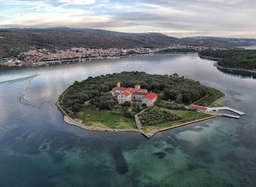 croatia/krk-island/landmark/franciscan-monastery-of-the-annunciation
