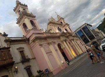 argentina/salta/landmark/frente-a-plaza-9-de-julio-salta