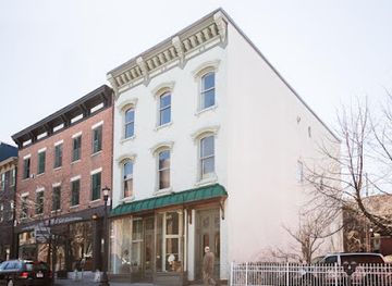 new-york/hudson/landmark/the-hudson-milliner