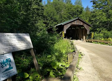 vermont/green-mountains/landmark/grist-mill-covered-bridge