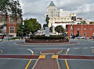 north-carolina/greensboro/downtown-greensboro/landmark/nathanael-greene-statue