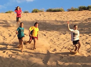 australia/outback/landmark/out-the-back-australia-tours