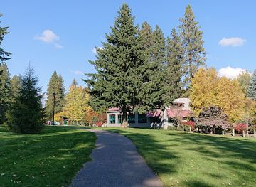 idaho/coeur-d-alene/landmark/tubbs-hill-trail-marker