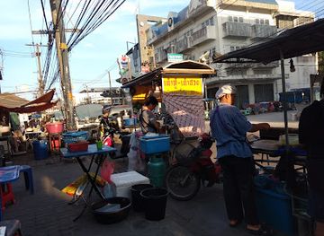 thailand/chumphon/landmark/chumphon-night-market-night-bazzar