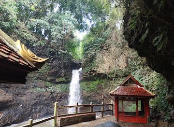 indonesia/bandung/dago/landmark/curug-dago