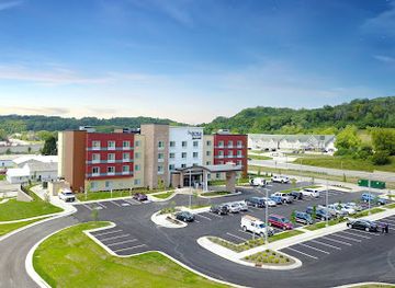 iowa/decorah/landmark/fairfield-inn-suites-decorah