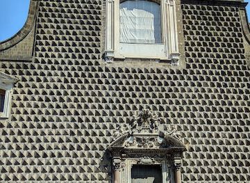 italy/naples/landmark/chiesa-del-gesu-nuovo