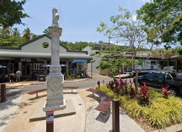 australia/port-douglas/landmark/fda-carstens-memorial