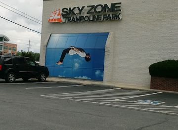 maryland/waldorf/landmark/sky-zone-trampoline-park