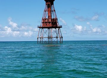 florida/florida-keys/landmark/american-shoal-lighthouse