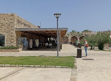 israel/caesarea/caesarea-golf-country-club/landmark/namal-cesarea-haatik