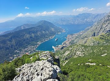 montenegro/bay-of-kotor/landmark/viewpoit-kotor