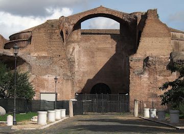 italy/rome/landmark/colossal-vase