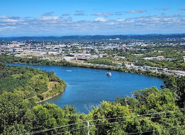 tennessee/rock-city/landmark/ruby-falls