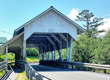 vermont/caledonia-county/landmark/miller-s-run-covered-bridge