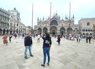 italy/venice/landmark/vox-city-walks-venice