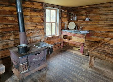 canada/western-canada/landmark/grey-owl-s-cabin