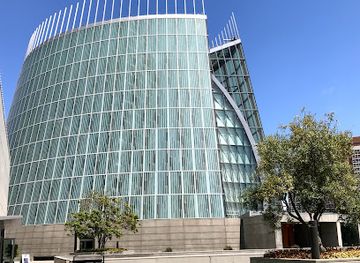 california/oakland/landmark/the-cathedral-of-christ-the-light