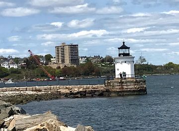 maine/south-portland/landmark/spring-point-ledge-lighthouse