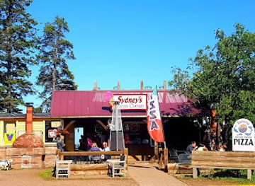 minnesota/grand-marais/landmark/sydney-s-frozen-custard