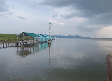 cambodia/kep/landmark/crab-shuttle