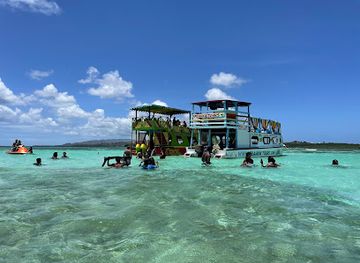 trinidad-and-tobago/pigeon-point/landmark/frankie-tours-and-rentals