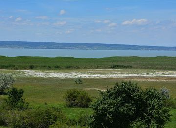 austria/lake-neusiedl/landmark/aussichtswarte-in-der-holle