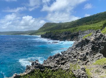 guam/ypao-beach-park/landmark/pagat-cave