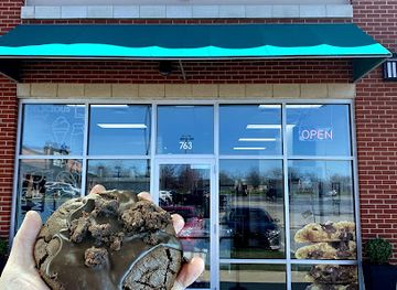 illinois/bolingbrook/landmark/crumbl-bolingbrook