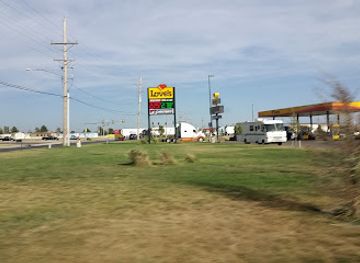kansas/dodge-city/landmark/love-s-travel-stop
