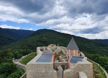 croatia/medvednica-mountain/landmark/medvedgrad