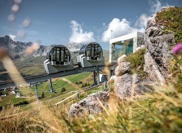 switzerland/arosa/landmark/tschuggen-grand-hotel