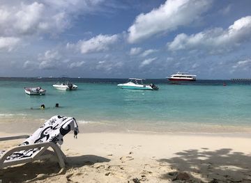 maldives/thulusdhoo/landmark/bikini-beach