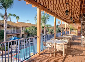 hawaii/maui/landmark/worldmark-dolphin-s-cove