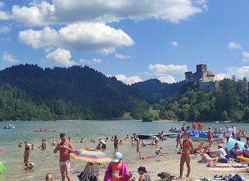poland/pieniny-mountains/landmark/plaza-zamajerz