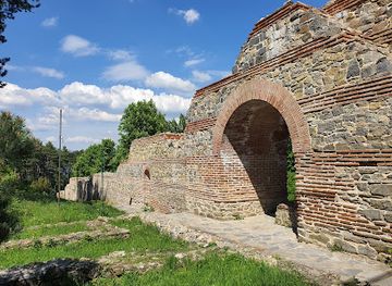 bulgaria/southwest-bulgaria/landmark/hisarlaka-fortress