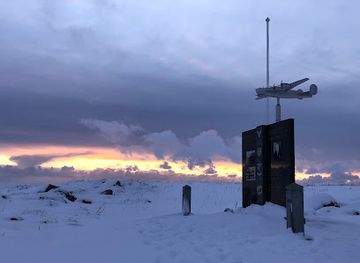 iceland/grindavik/landmark/grindavikurafleggjari