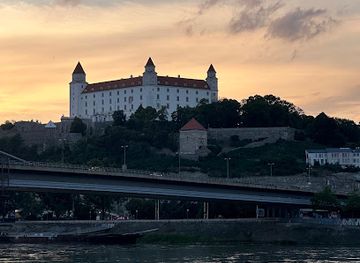 slovakia/bratislava-region/landmark/sunset-viewpoint